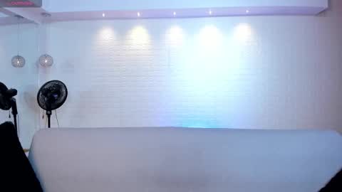 Violett  Everyday From 0530 to 1430 Col Time online show from 11.28.25