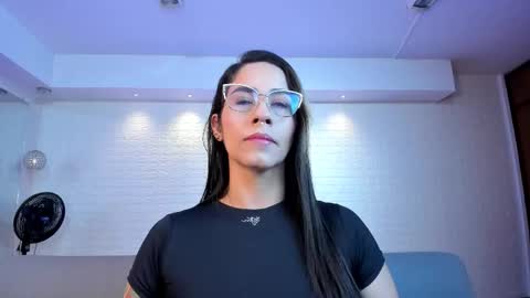 Violett  Everyday From 0530 to 1430 Col Time online show from 12.04.25