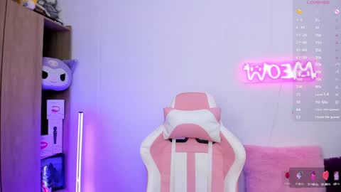 Snapshot of violet_catt chatting on 01.29.25 Violeta  online show from 01.29.25