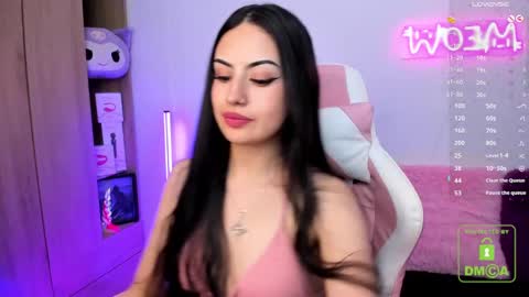 Snapshot of violet_catt chatting on 02.12.25 Violeta  online show from 02.12.25