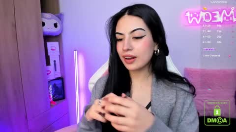 Snapshot of violet_catt chatting on 03.04.25 Violeta  online show from 03.04.25