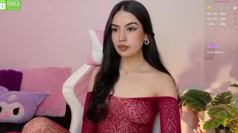 Snapshot of violet_catt chatting on 10.10.25 Violeta  online show from 10.10.25