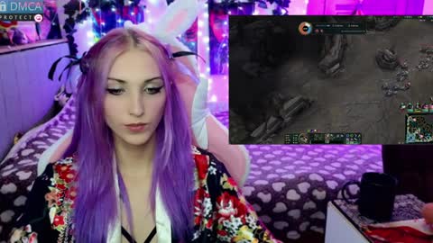 Snapshot of violet_noir_ chatting on 01.23.25 Deya online show from 01.23.25