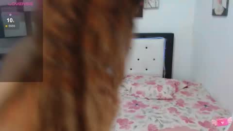 Snapshot of violet_stone22 chatting on 02.15.25 Violeta online show from 02.15.25