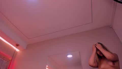 Violeta  online show from 09.14.25