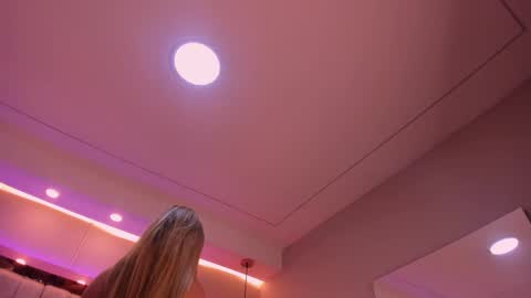 Violeta  online show from 09.25.25