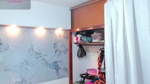 Violet  online show from 10.01.25