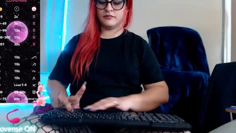 Snapshot of violetabitch chatting on 02.21.25 Violetta Morningstar online show from 02.21.25