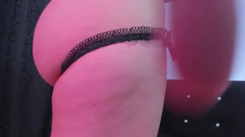 Snapshot of violetadumsper chatting on 01.19.25 VioletaDums online show from 01.19.25