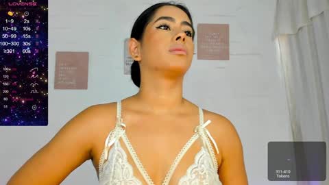 Snapshot of violetasotter chatting on 12.26.24 Violeta online show from 12.26.24