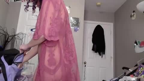 Snapshot of violethooper chatting on 03.07.25 Violet Hooper online show from 03.07.25