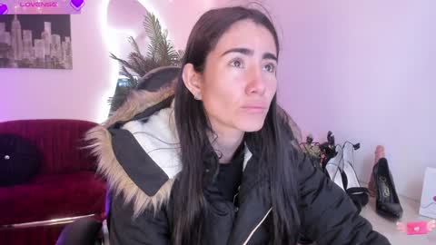 Snapshot of violetparkker chatting on 02.03.25 violetparkker online show from 02.03.25