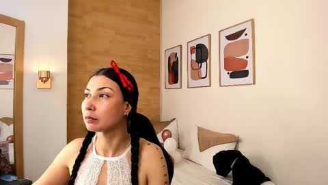 Violeta  online show from 10.19.25