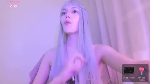 Snapshot of violettbones chatting on 02.24.25 Violett online show from 02.24.25