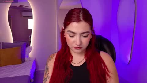 Violett Castel online show from 11.25.25