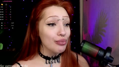 Snapshot of violetvio1ator chatting on 01.08.25 Dommy mommy online show from 01.08.25