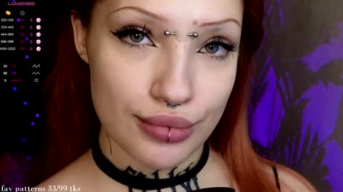 Snapshot of violetvio1ator chatting on 01.25.25 Dommy mommy online show from 01.25.25