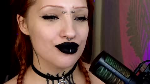 Snapshot of violetvio1ator chatting on 01.27.25 Dommy mommy online show from 01.27.25