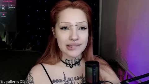 Snapshot of violetvio1ator chatting on 02.13.25 Dommy mommy online show from 02.13.25