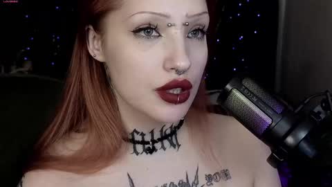 Snapshot of violetvio1ator chatting on 02.13.25 Dommy mommy online show from 02.13.25