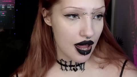 Snapshot of violetvio1ator chatting on 02.16.25 Dommy mommy online show from 02.16.25