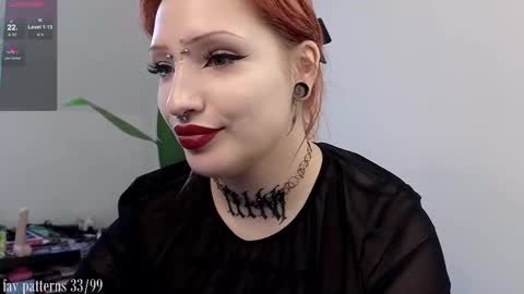 Snapshot of violetvio1ator chatting on 03.06.25 Dommy mommy online show from 03.06.25