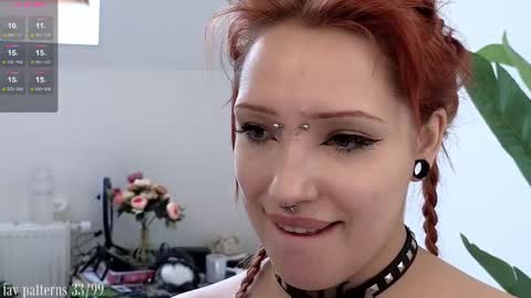 Snapshot of violetvio1ator chatting on 03.10.25 Dommy mommy online show from 03.10.25
