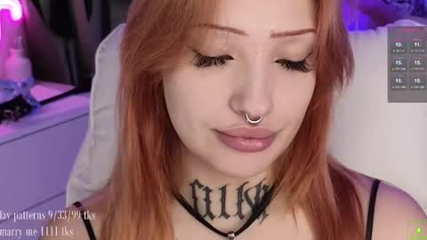 Snapshot of violetvio1ator chatting on 09.26.25 Dommy mommy online show from 09.26.25
