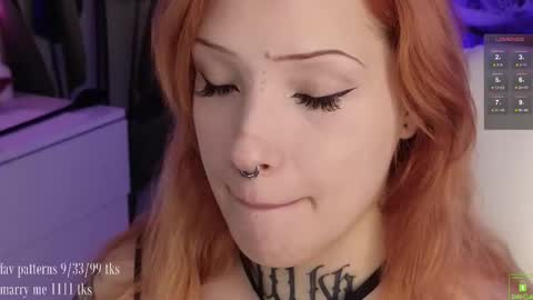 Snapshot of violetvio1ator chatting on 10.04.25 Dommy mommy online show from 10.04.25
