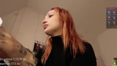 Snapshot of violetvio1ator chatting on 10.06.25 Dommy mommy online show from 10.06.25