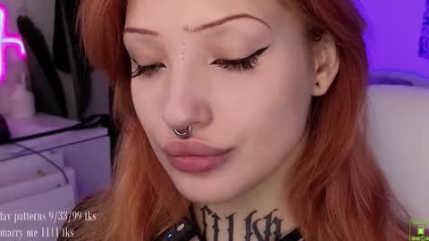 Snapshot of violetvio1ator chatting on 10.10.25 Dommy mommy online show from 10.10.25