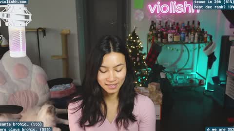 Snapshot of violishh chatting on 12.19.24 follow me on twitter violishh and ig violishh online show from 12.19.24