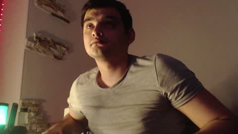 Snapshot of virgil____ chatting on 12.08.24 virgil____ online show from 12.08.24