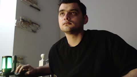 Snapshot of virgil____ chatting on 01.19.25 virgil____ online show from 01.19.25