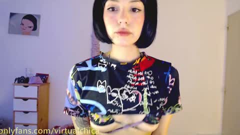 Snapshot of virtualchica chatting on 02.01.25 Minerva online show from 02.01.25