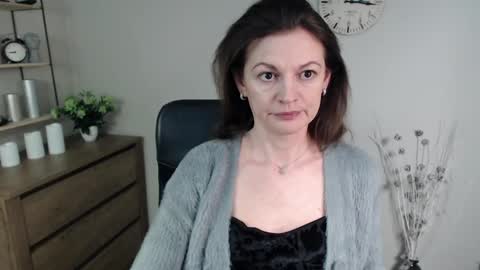 Vivian online show from 01.10.25