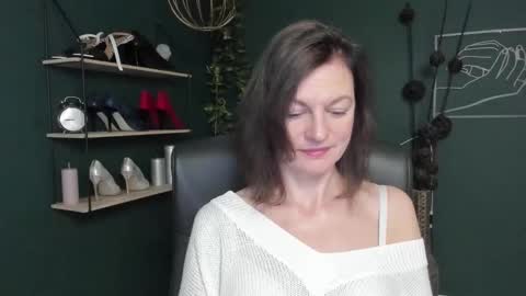 Vivian online show from 09.27.25