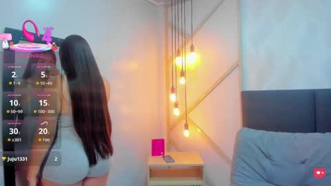 Vivian online show from 11.06.25