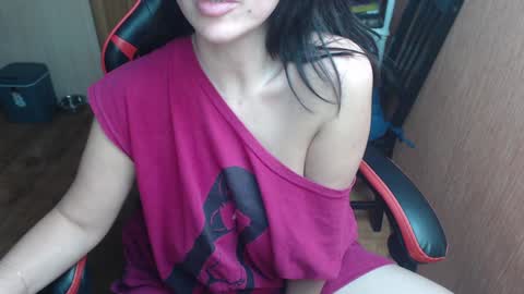 Snapshot of vivo244 chatting on 12.17.24 Eva online show from 12.17.24