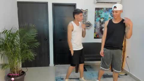 voyeurism_guys online show from 09.22.25