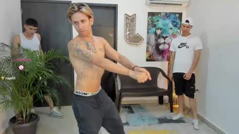 voyeurism_guys online show from 09.23.25