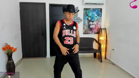 voyeurism_guys online show from 11.14.25