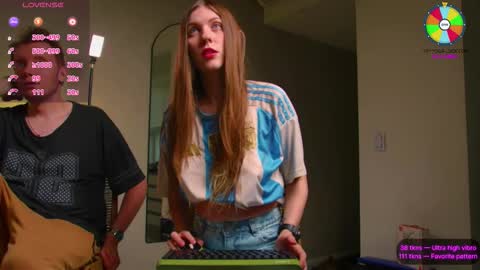 Snapshot of vundersex chatting on 10.23.25 Eva and Franklin online show from 10.23.25