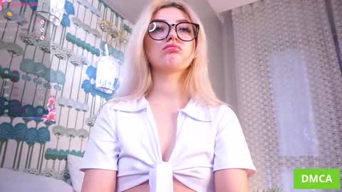 Snapshot of waki_fuckie chatting on 10.17.25 Lina online show from 10.17.25