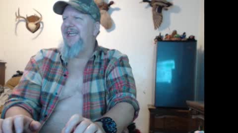 Snapshot of walkingbird chatting on 01.24.25 walkingbird online show from 01.24.25