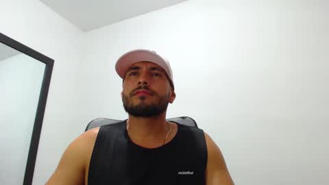 Snapshot of walter_brownn01 chatting on 01.10.25 WALTER BROWN online show from 01.10.25