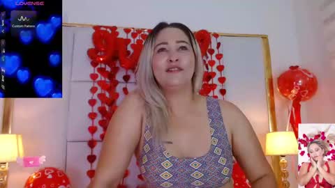 Snapshot of wandahairymilf chatting on 02.15.25 Wanda online show from 02.15.25