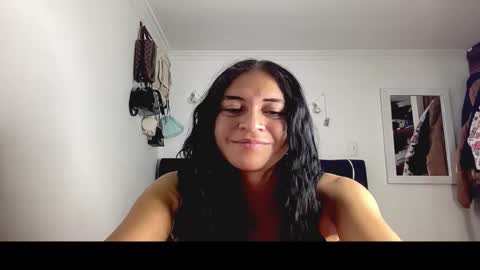 Snapshot of wandasingerr chatting on 10.25.25 wanda online show from 10.25.25