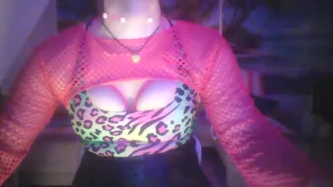 Emilia inst  online show from 12.22.24