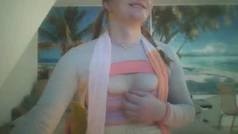 Snapshot of wannafeelitall chatting on 01.09.25 Emilia inst online show from 01.09.25